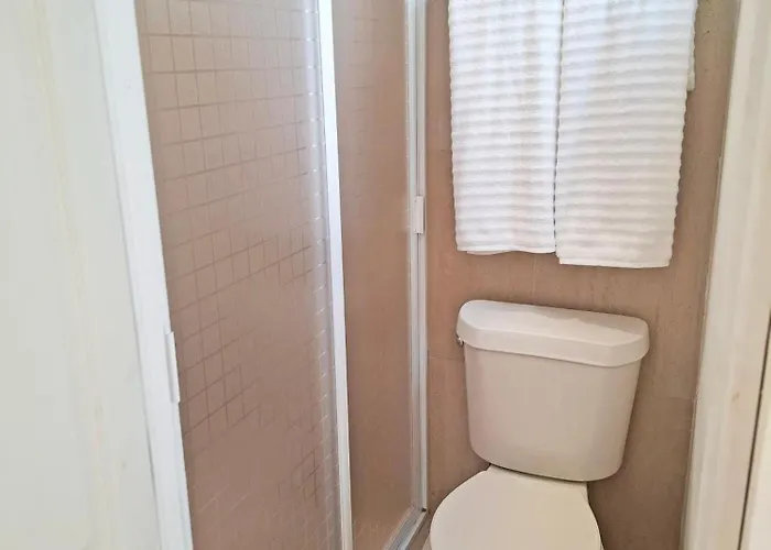 New Elegant With Pool, Garden & Comfort